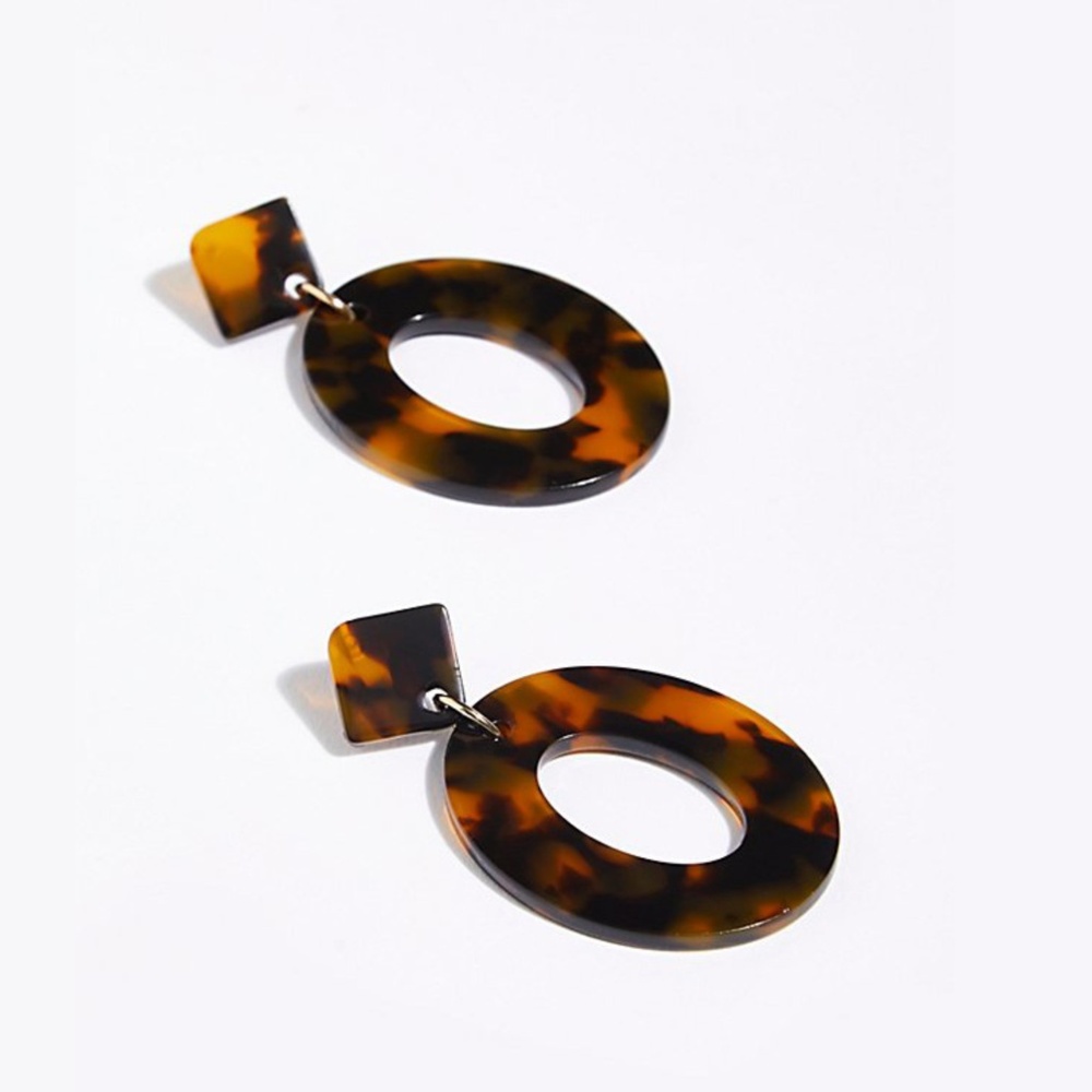 🆕 Oval Resin Drop Earrings - Tortoise
